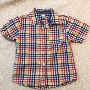 Great condition button up Gymboree short sleeve shirt for Boys in sz 4T